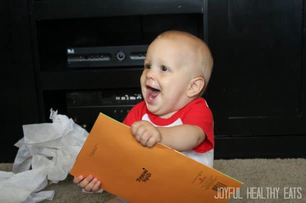 Morsels of Joy: So Many Blessings! 卡森打开姑姑寄来的生日贺卡