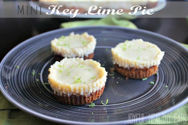 Easy to make Mini Cheesecake Key Lime Pie Bites, done in 30 minutes. The perfect bite size dessert!| joyfulhealthyeats.com #recipes 简单的迷你芝士蛋糕酸橙派,30分钟即可完成。完美的一口大小的甜点!|JoyfulHealthYeats.com.#recipes