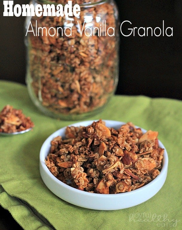 Homemade Almond Vanilla Granola #homemade #granola #breakfast #recipe Homemade Almond Vanilla Granola #homemade #granola #breakfast #recipe
