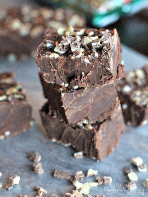 Mint Dark Chocolate Fudge #mint #fudge #darkchocolate #dessert #recipes #christmas 薄荷黑巧克力软糖#薄荷#软糖#黑巧克力#甜点#食谱#圣诞节