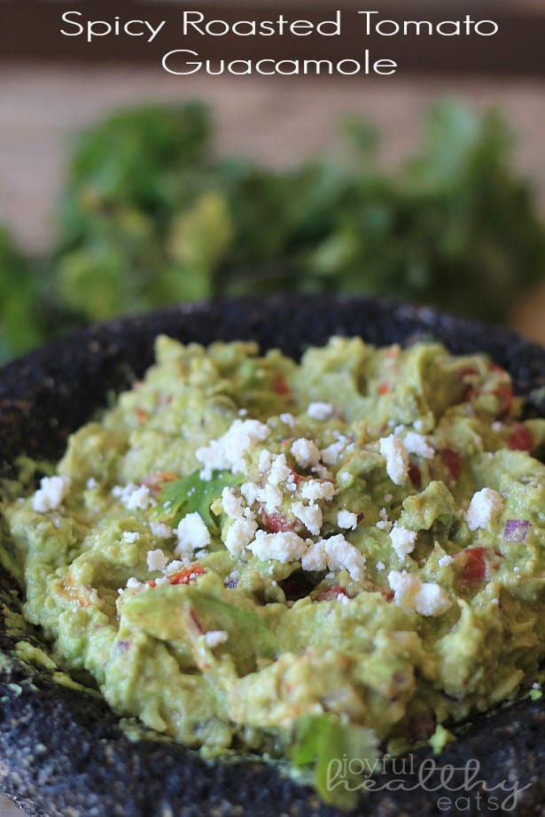 Spicy Roasted Tomato Guacamole #guacamole #appetizers #starter #spicy #roastedtomato #avocado #superbowl #mexicanfood 辣烤番茄鳄梨酱#鳄梨酱#开胃菜#开胃菜#辣#烤番茄#鳄梨#超级碗#墨西哥食物