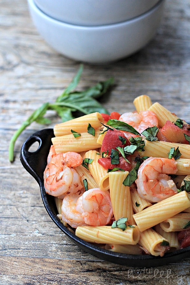Spicy Shrimp Pasta #pasta #shrimp #seafood #spicy #healthy #light 辣虾意大利面#意大利面#虾#海鲜#辣#健康#清淡