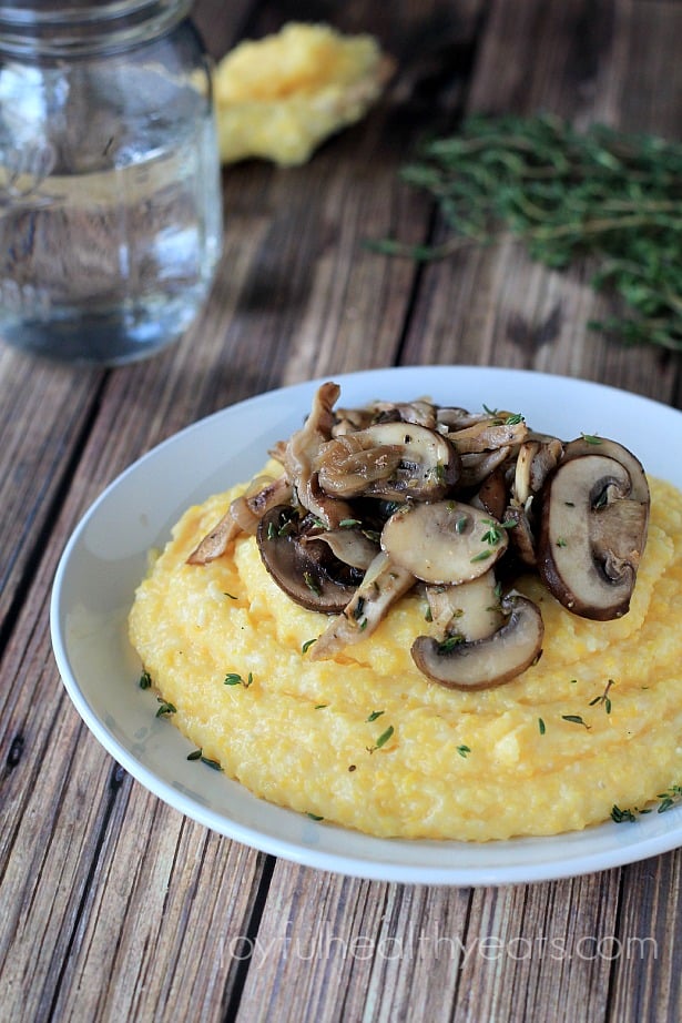 Creamy Parmesan Polenta with lemon thyme wild mushrooms #glutenfree #vegetarianrecipes #sidedishes 奶油帕尔马干酪玉米粥配柠檬百里香野生蘑菇#无麸质#素食食谱#配菜