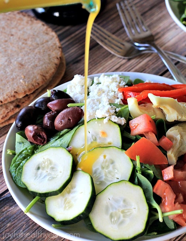 Mediterranean Salad with Homemade Greek Vinaigrette | m.albarakaa.com | #saladrecipes #vegetarian #summer #glutenfree #meatlessmonday Mediterranean Salad with Homemade Greek Vinaigrette | m.albarakaa.com | #saladrecipes #vegetarian #summer #glutenfree #meatlessmonday