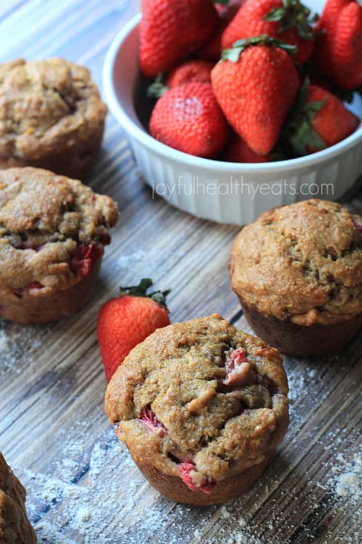 Moist Whole Wheat Strawberry Banana Muffins | m.albarakaa.com Moist Whole Wheat Strawberry Banana Muffins | m.albarakaa.com