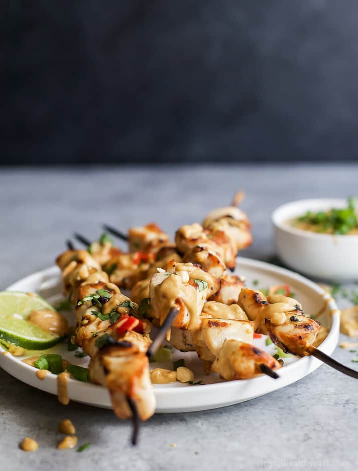 Grilled Sesame Lime Chicken with Spicy Thai Peanut Sauce 烤芝麻酸橙鸡串配泰国辣味花生酱的图片