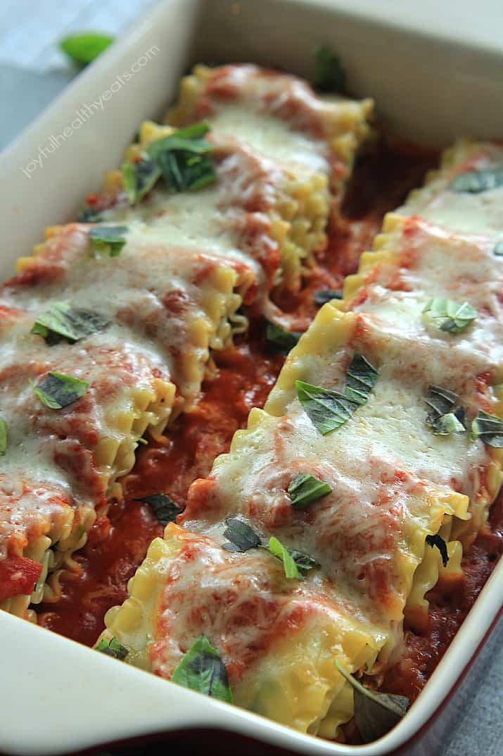 The Best and Healthiest Lasagna you will ever eat.. Skinny Vegetable Lasagna Rolls | www.joyfulhealthyeats #vegetarian 你吃过的最好最健康的千层面瘦蔬菜千层面| www.joyfulhealthyeats #素食主义者
