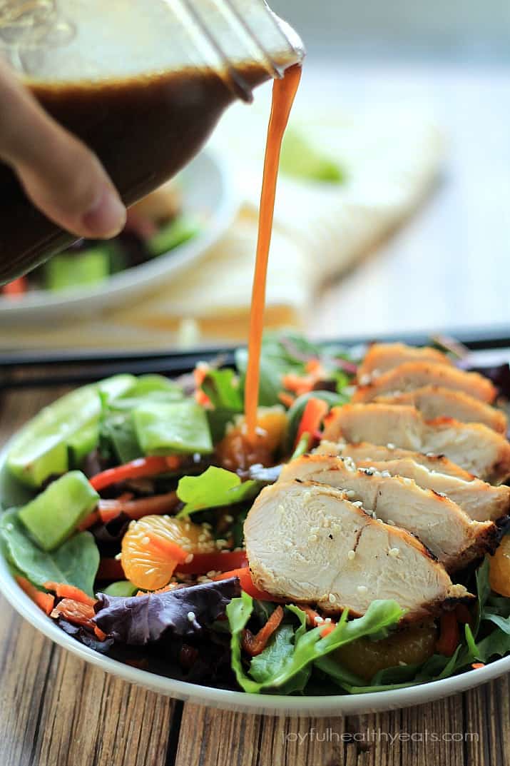 Skip the take-out make this healthy Asian Chicken Salad with Sesame Ginger Dressing in less than 30 minutes! | m.albarakaa.com 不用叫外卖,不到30分钟就能做出这道健康的亚洲鸡肉沙拉,芝麻姜酱!| m.albarakaa.com