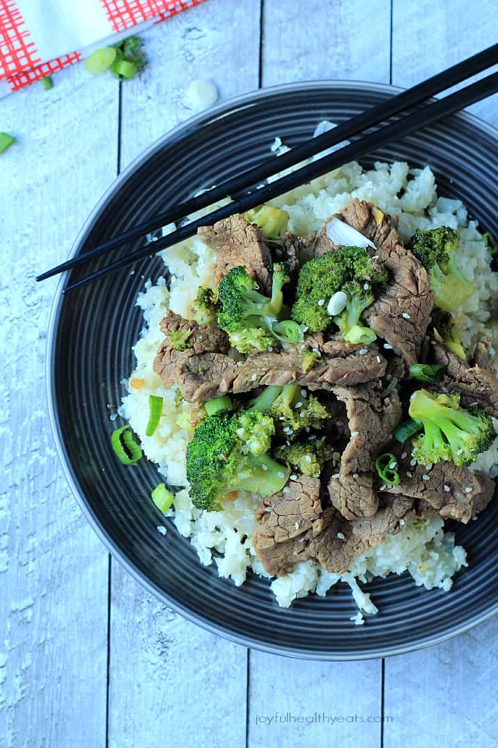 易于制作的Paleo&Gluten Free Recipe包装味道!牛肉和西兰花炒花椰菜米|m.albarakaa.com.