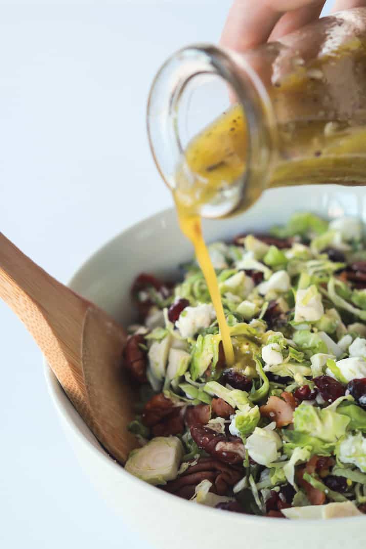 You need this Salad in your life & on the table! Shaved Brussels Sprouts Harvest Salad with Hard Apple Cider Vinaigrette | m.albarakaa.com #thanksgiving #healthy 你需要这个沙拉在你的生活和桌子上!球芽甘蓝收获沙拉配硬苹果酒醋汁| m.albarakaa.com #感恩节#健康