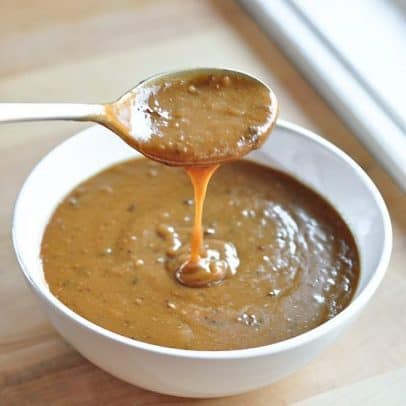 The Ultimate Thanksgiving Recipe Guide with all your favorite heavy hitters, Roasted Turkey, Lump Free Gravy, Homemade Dinner Rolls, and Pumpkin Pie. Come and get it! | m.albarakaa.com 终极感恩节食谱指南与所有你最喜欢的重量级人物,烤火鸡,无块肉汁,自制晚餐卷,和南瓜派。快来拿!| m.albarakaa.com