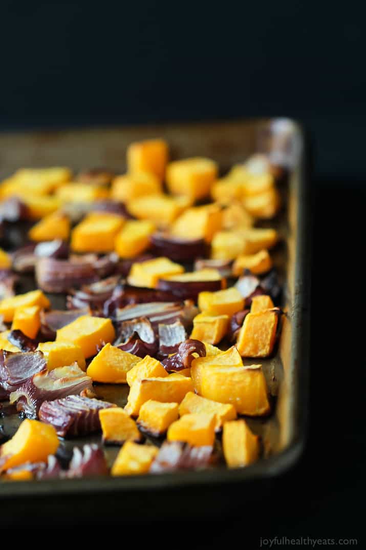 Tried this Roasted Butternut Squash & Goat Cheese Pasta and totally fell in love with all the flavors! Pin it, make it, now! | m.albarakaa.com 尝试过这个烤的胡桃南瓜和山羊奶酪意大利面,完全爱上了所有的口味!别上,快点!| m.albarakaa.com