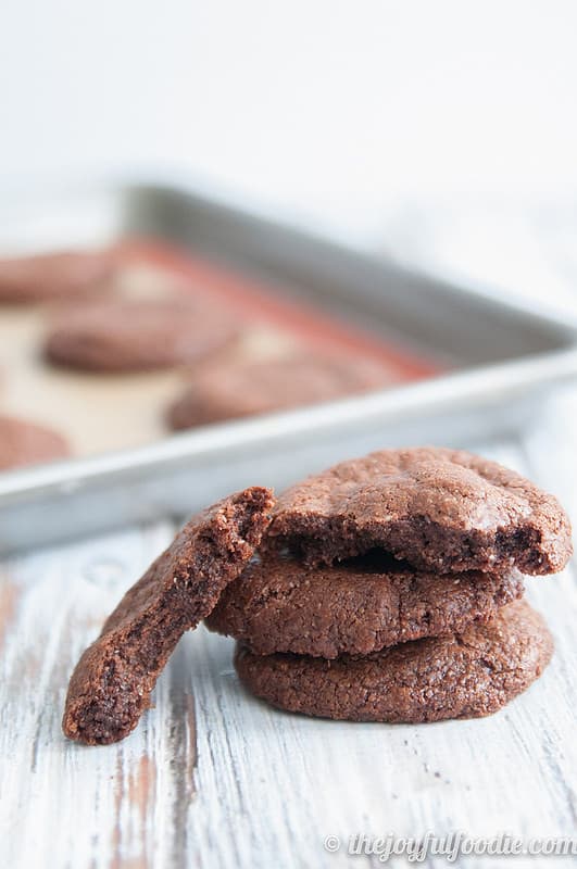 35 Must Have Christmas Cookie Recipes 一叠无麸质巧克力榛子饼干