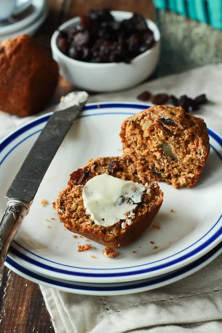Moist Oat Carrot Cake Muffins with a secret ingredient, you need to try these! Any excuse to have cake in the morning! | joyfulhealthyeats.com #recipes #breakfast Moist Oat Carrot Cake Muffins with a secret ingredient, you need to try these! Any excuse to have cake in the morning! | joyfulhealthyeats.com #recipes #breakfast