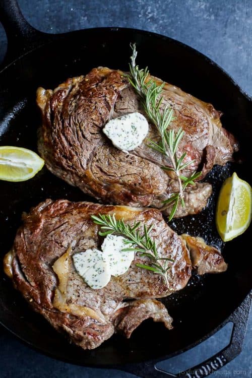 Healthy 30-Minute Dinners 牛油、柠檬和迷迭香煎肋眼牛排