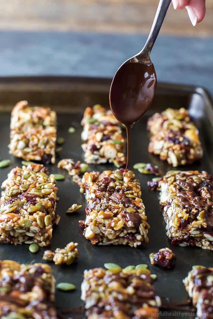 Homemade Cranberry Almond Granola Bars 自制蔓越莓杏仁格兰诺拉燕麦棒淋上巧克力