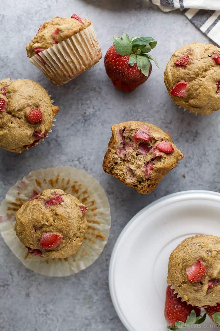 Healthy Strawberry Muffins 草莓早餐松饼图片