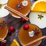 加了热苹果酒