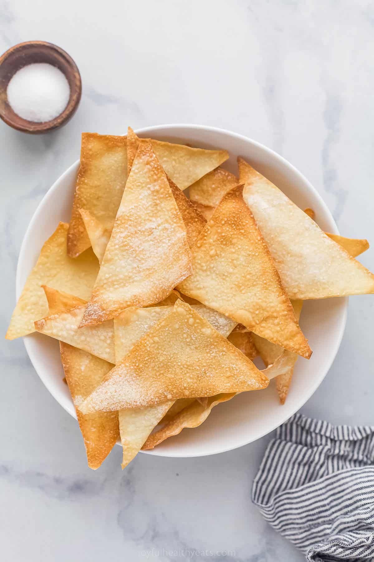 空气炸锅馄饨片在碗里
